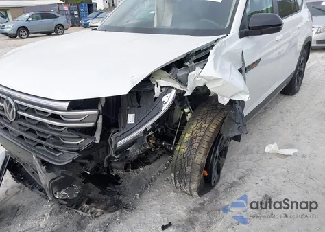 2024 Volkswagen Atlas 2.0T Peak Edition Sel z USA, uszkodzony, nr VIN 1V2GR2CA8RC564994